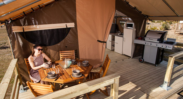 terrasse aménagée du Super Lodge